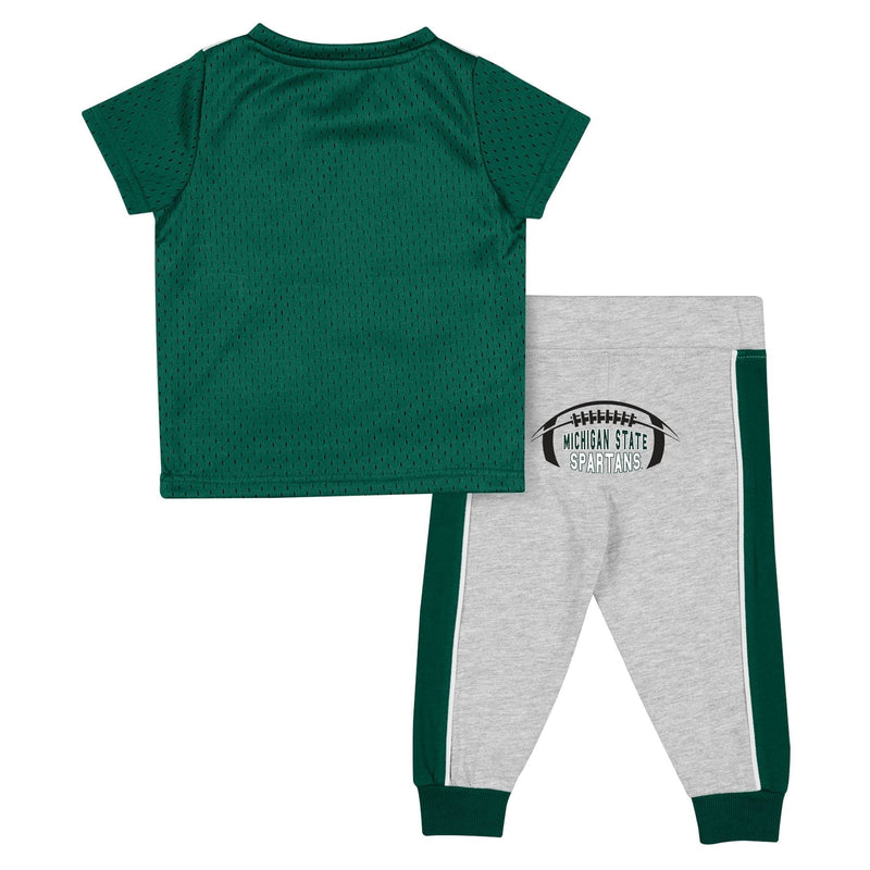 Back of toddler outfit.