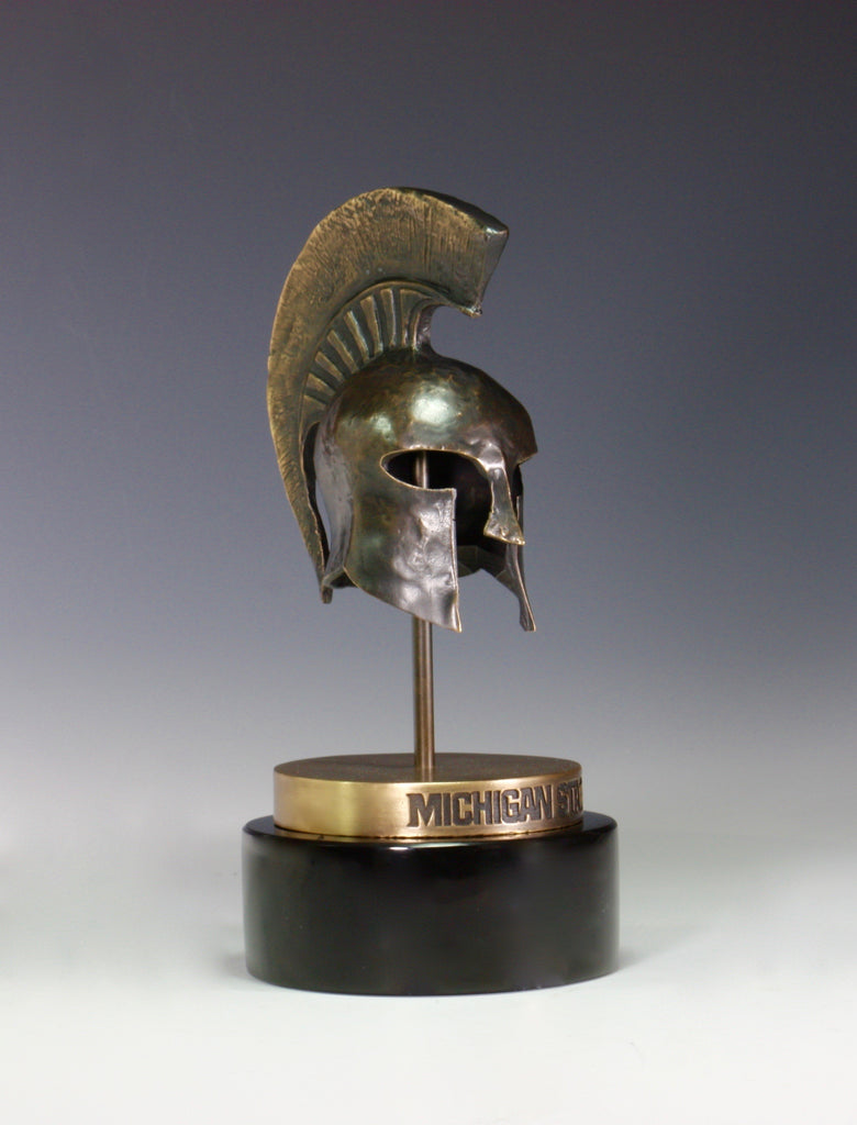 The Differences Between Bronze and Pewter Awards